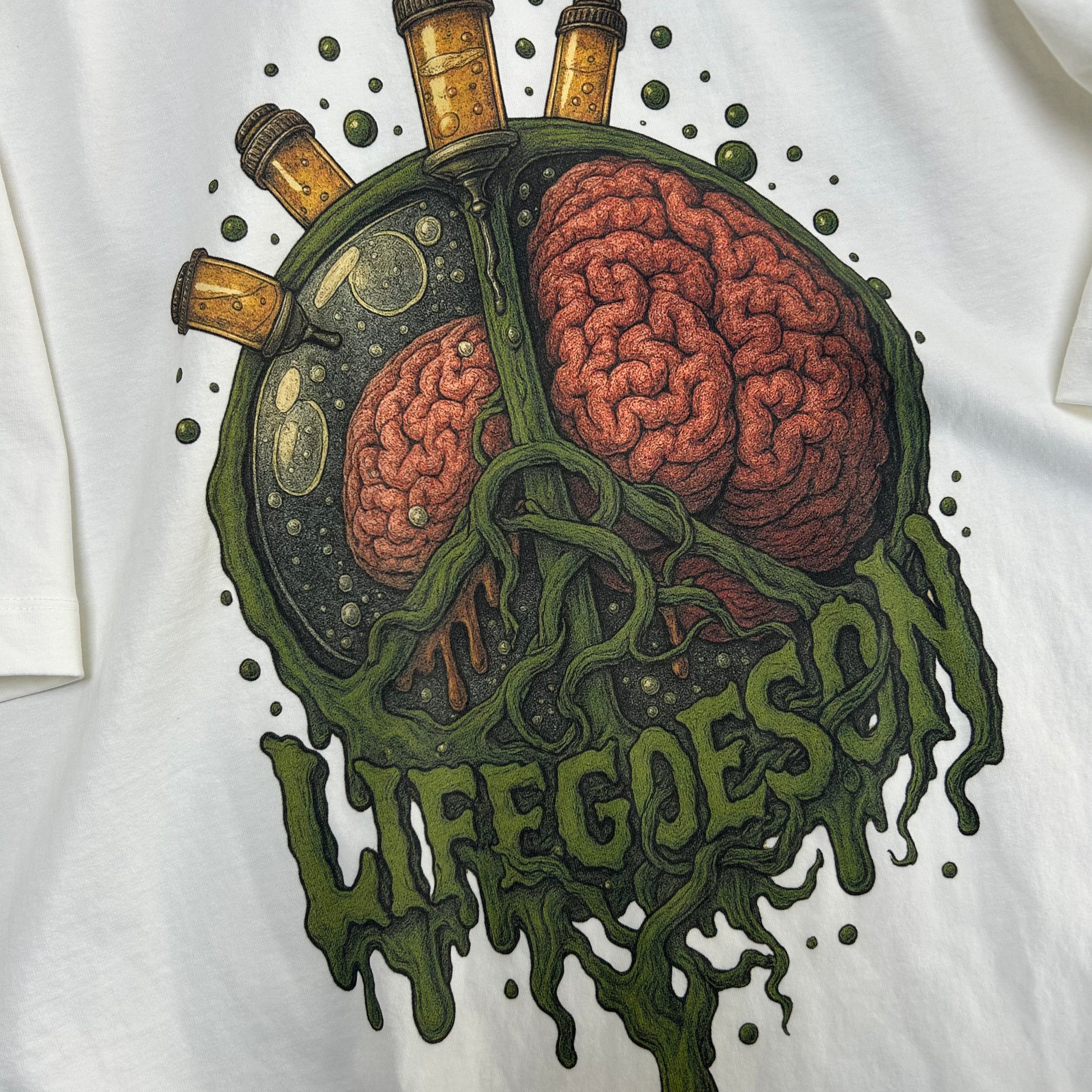 LIFEGOESON 25SS - “Abstract cartoon of a brain full of ideas”T-shirt