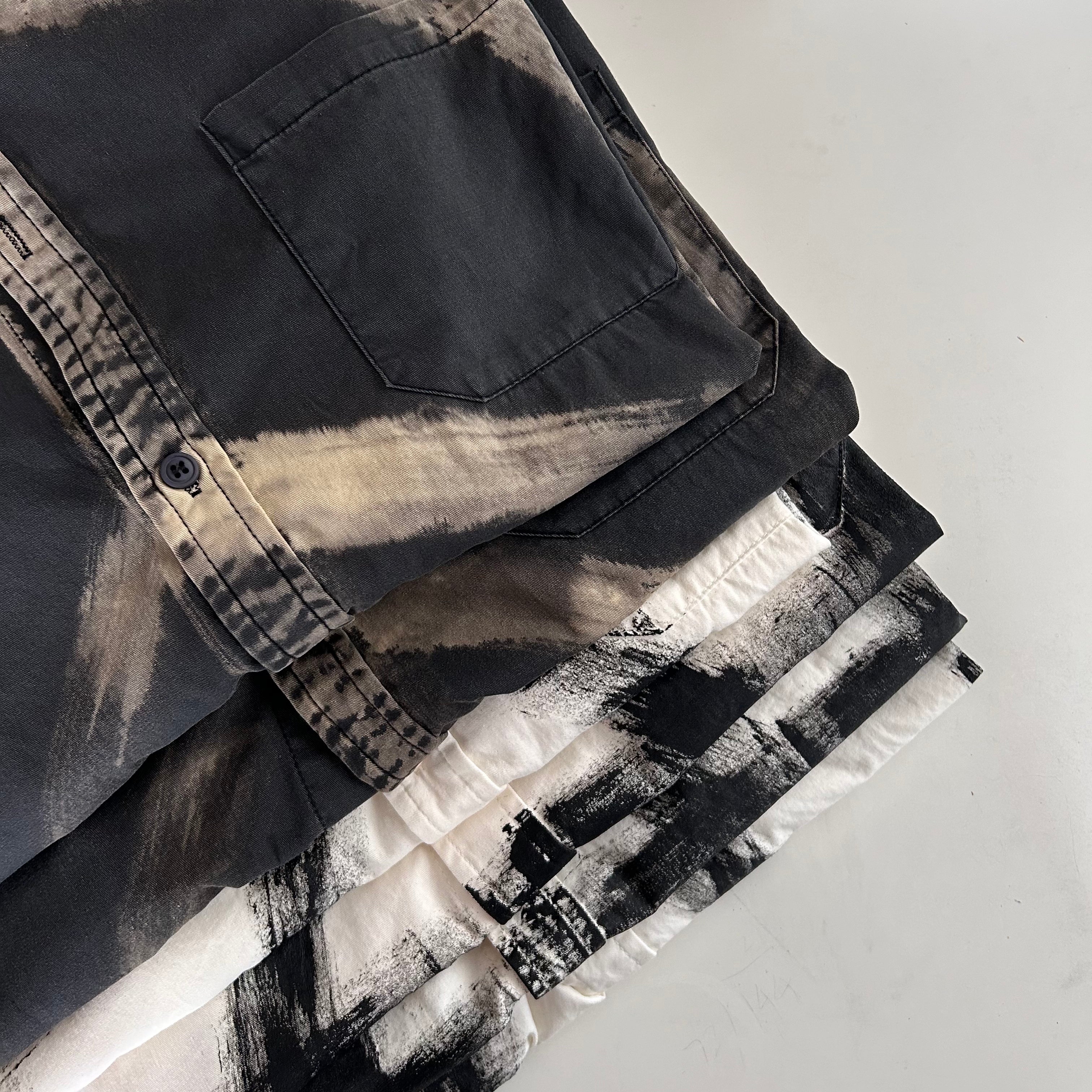 LIFEGOESON 25SS - Hand-Painted Peace Symbol Short-Sleeve Shirt