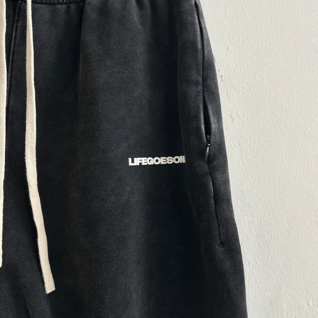 LIFEGOESON 25SS - Enzyme-Washed Black with Snowflake Abrasion Technique Shorts Set
