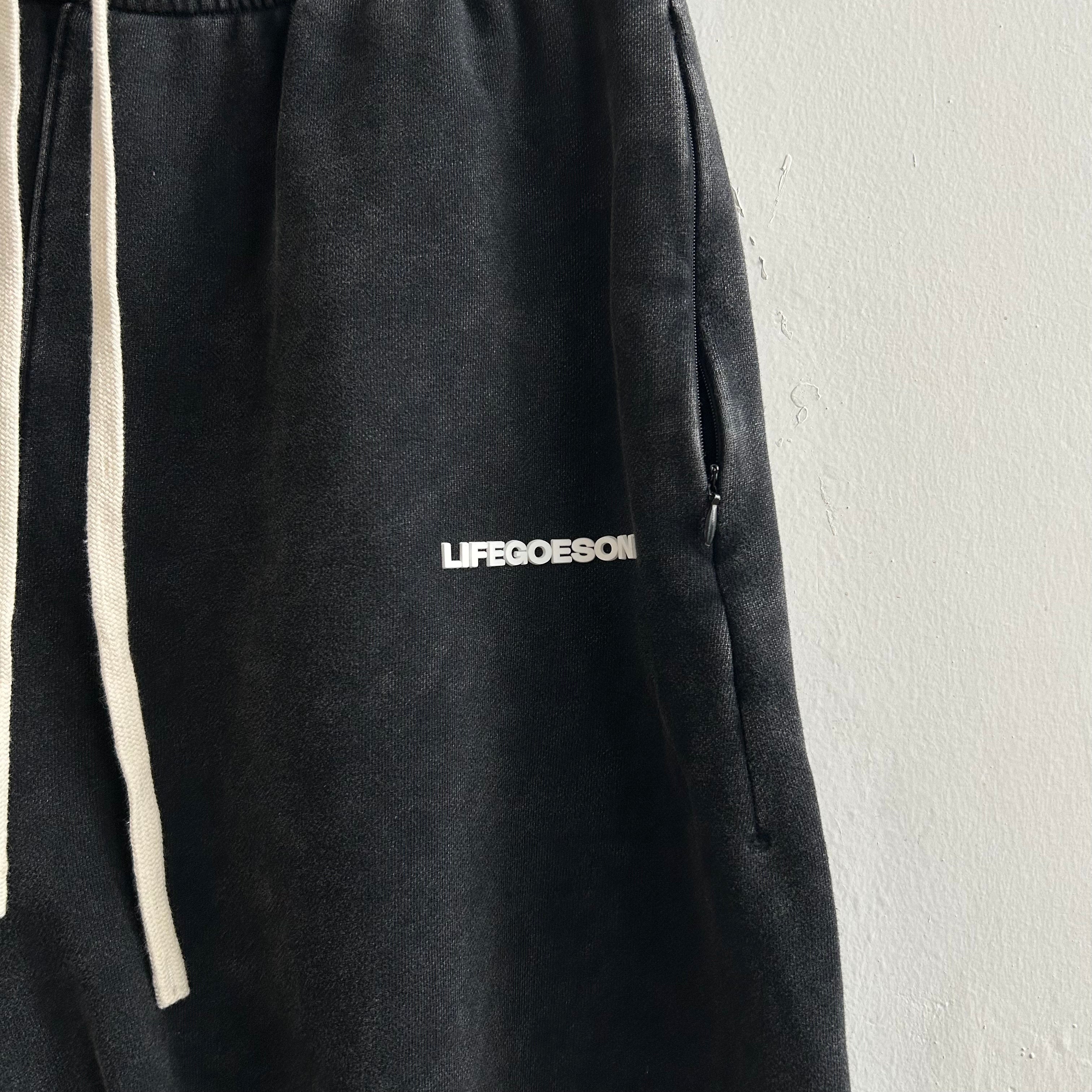 LIFEGOESON 25SS - Enzyme-Washed Black with Snowflake Abrasion Technique Shorts Set