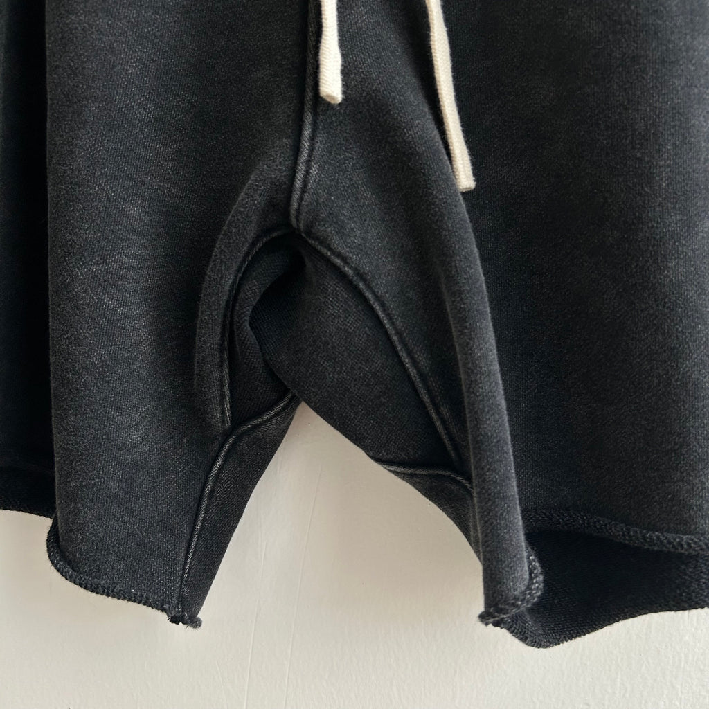 LIFEGOESON 25SS - Enzyme-Washed Black with Snowflake Abrasion Technique Shorts Set