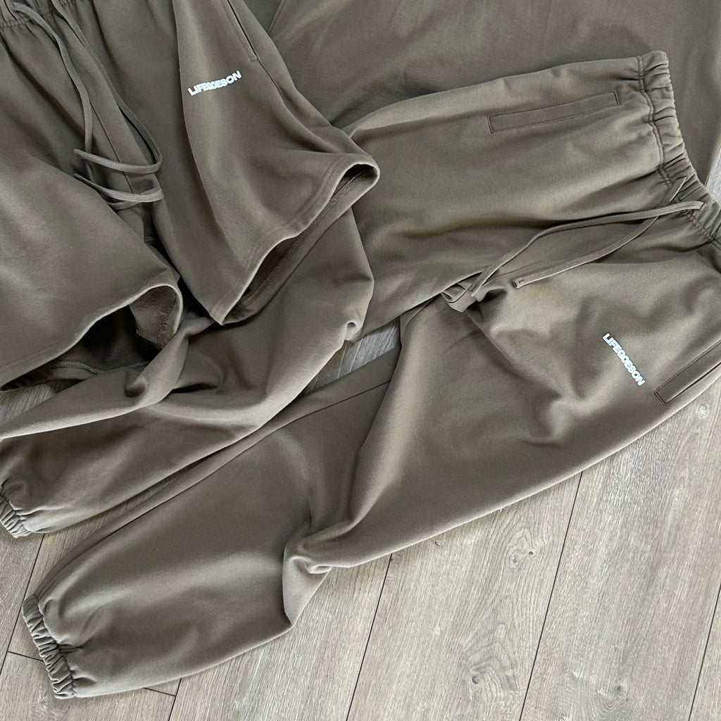 LIFEGOESON 25SS - Custom Yarn-Dyed Cambridge Brown Set